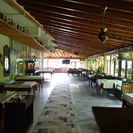 Deniz Kizi Garden לינה וארוחת בוקר