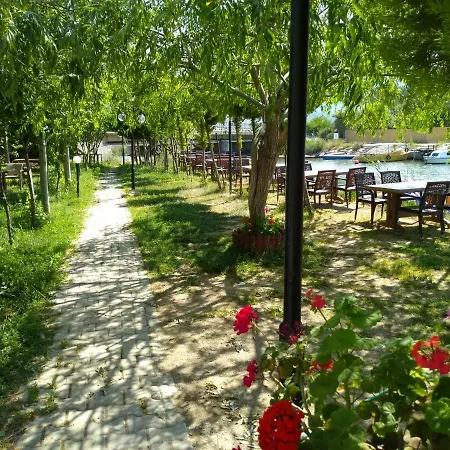 Deniz Kizi Garden *