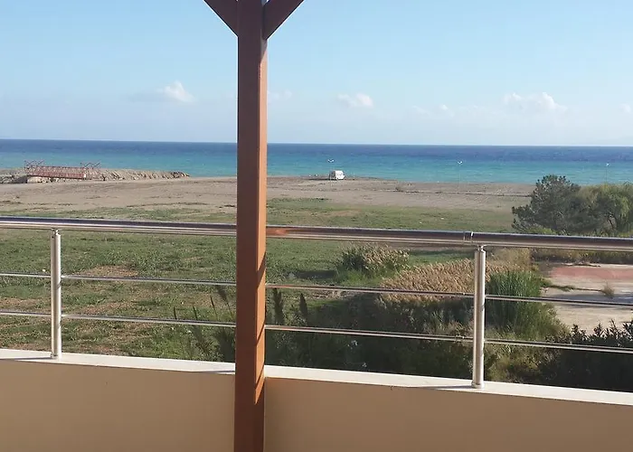 לינה וארוחת בוקר Deniz Kizi Garden *