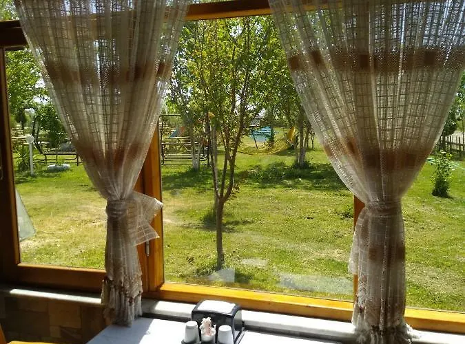 Deniz Kizi Garden לינה וארוחת בוקר גומולדור