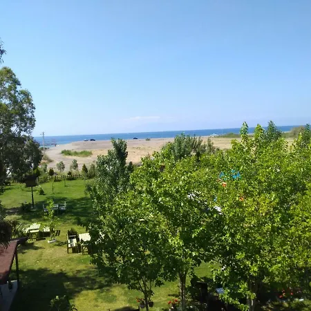 Deniz Kizi Garden לינה וארוחת בוקר *