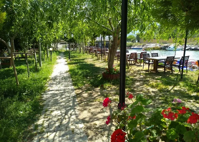 Deniz Kizi Garden *